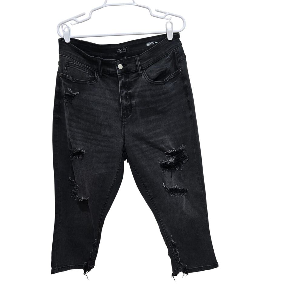 Judy Blue Skinny Fit Capri 18W Black Distressed Raw Hem Jeans